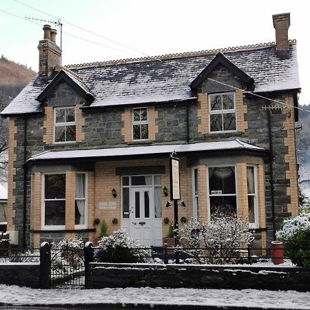 Dolweunydd Bed And Breakfast 베투스 이 코이드 외부 사진