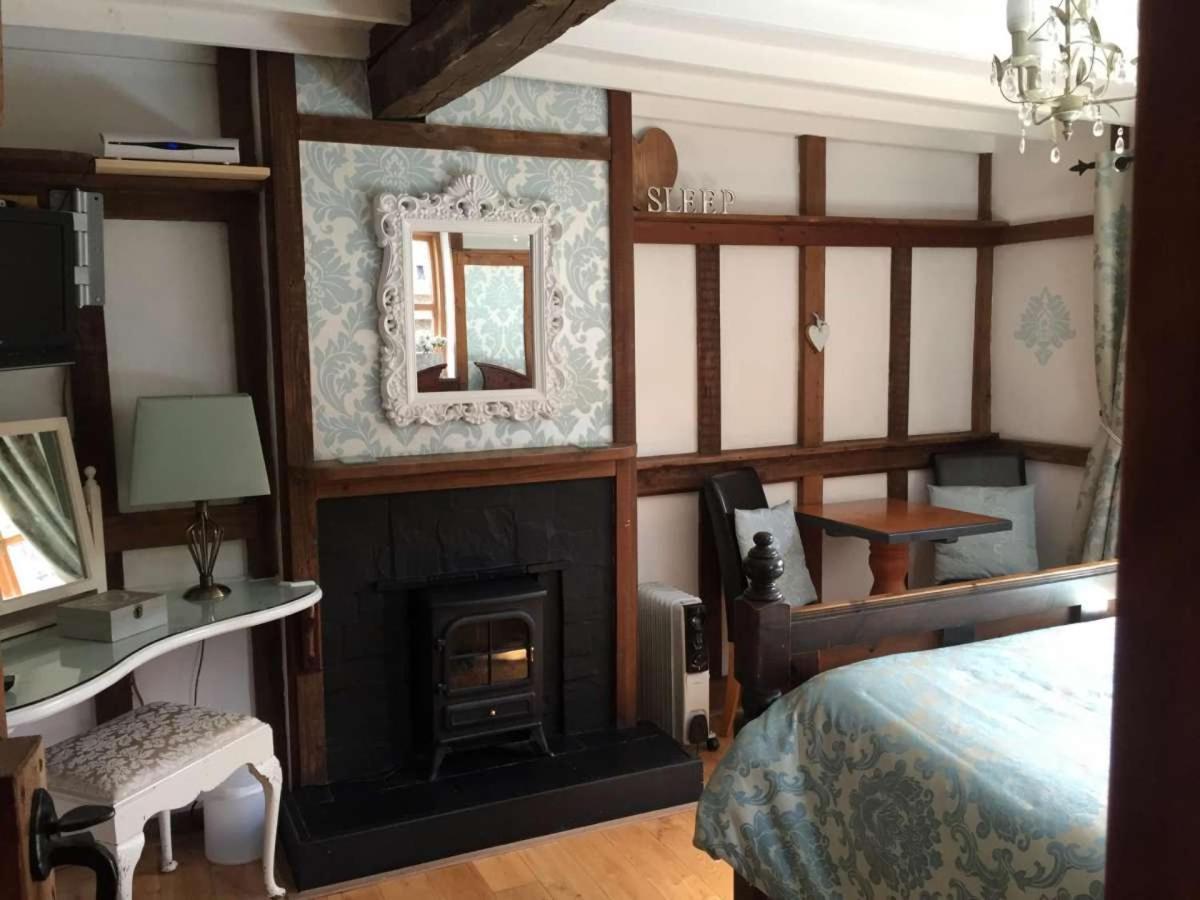 Dolweunydd Bed And Breakfast 베투스 이 코이드 외부 사진