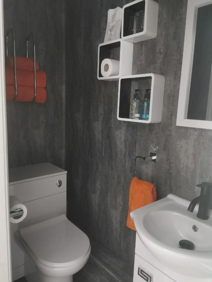 Dolweunydd Bed And Breakfast 베투스 이 코이드 외부 사진