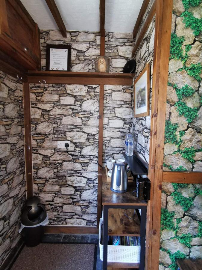 Dolweunydd Bed And Breakfast 베투스 이 코이드 외부 사진
