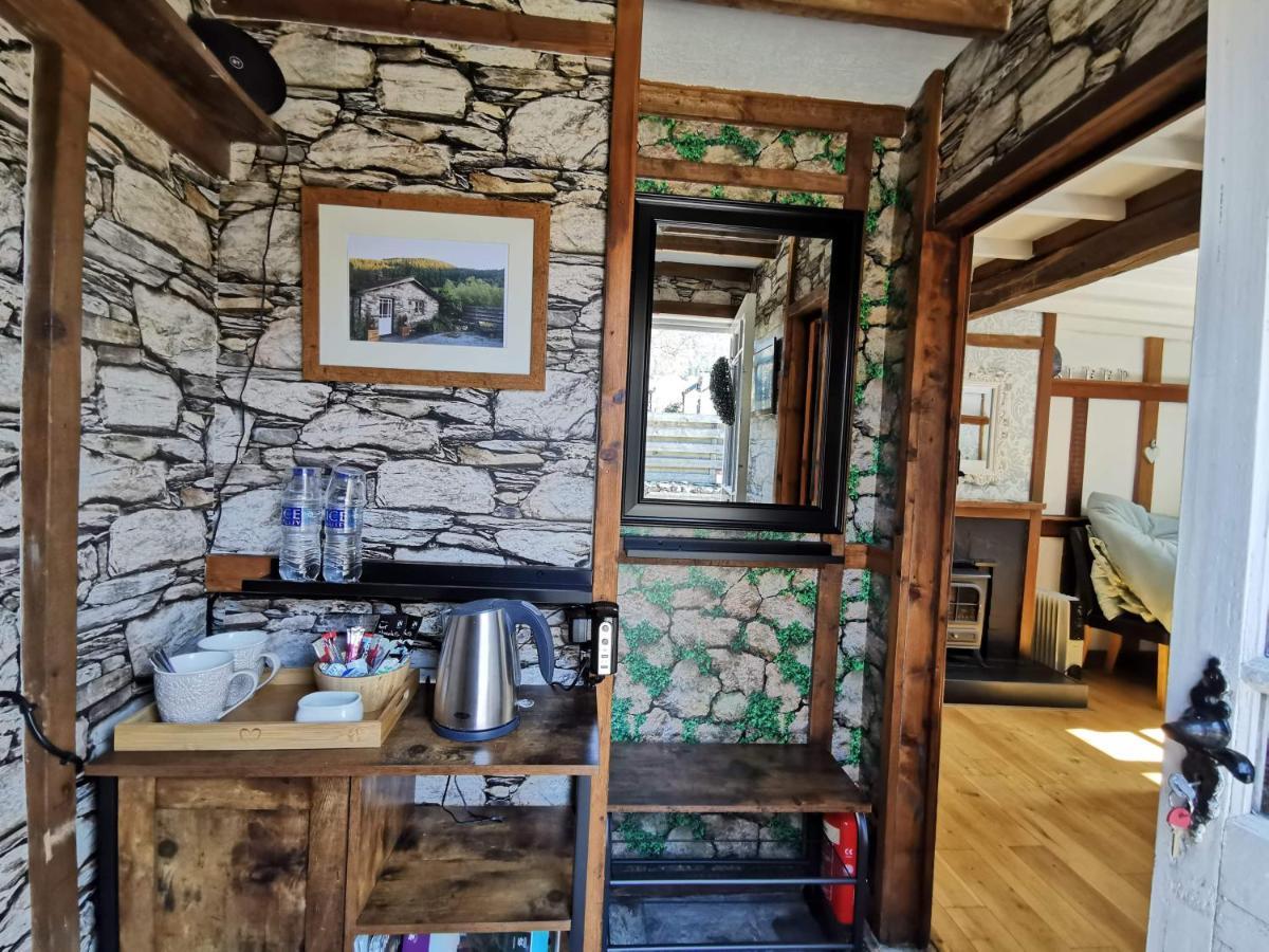 Dolweunydd Bed And Breakfast 베투스 이 코이드 외부 사진