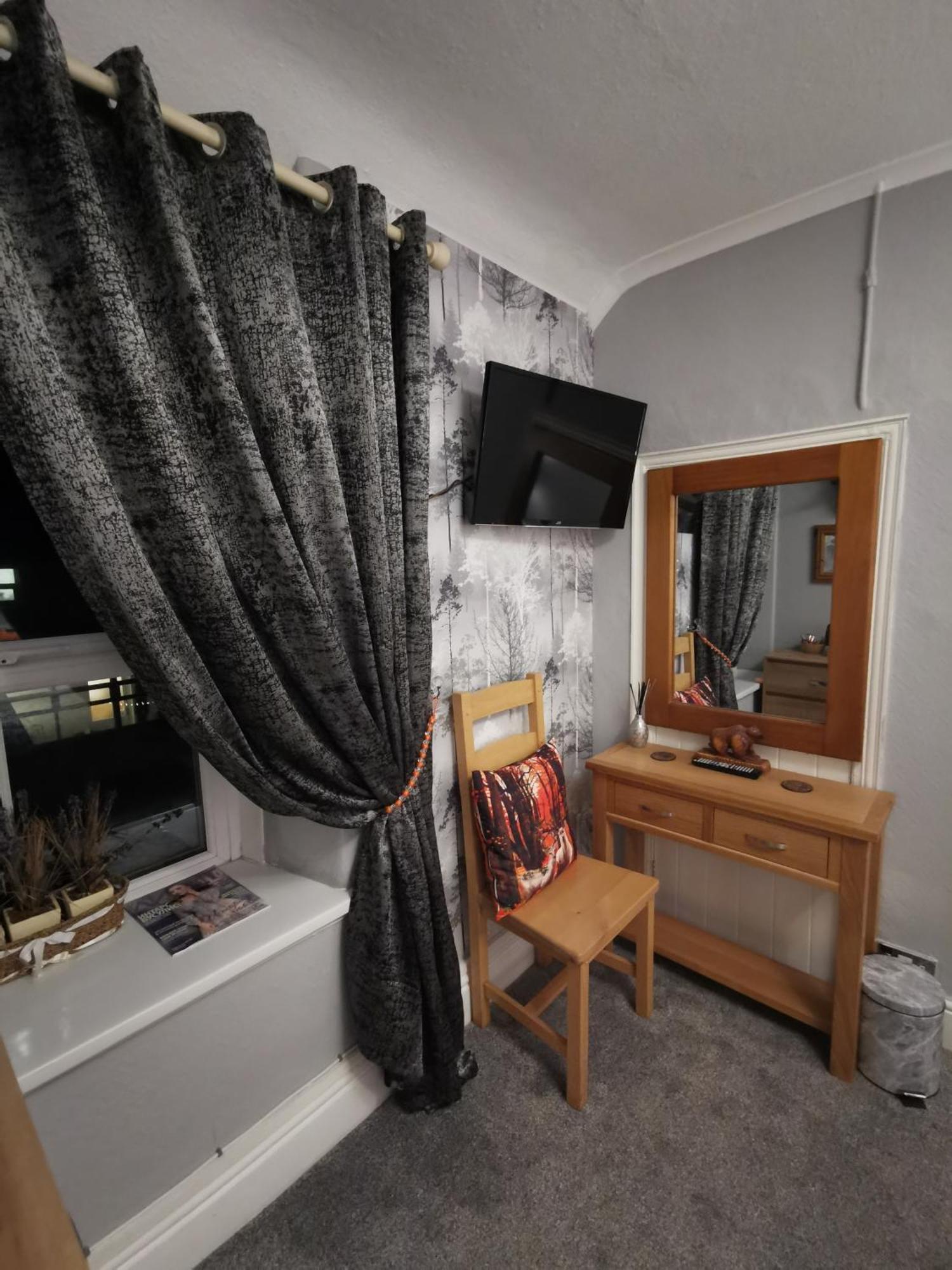 Dolweunydd Bed And Breakfast 베투스 이 코이드 외부 사진